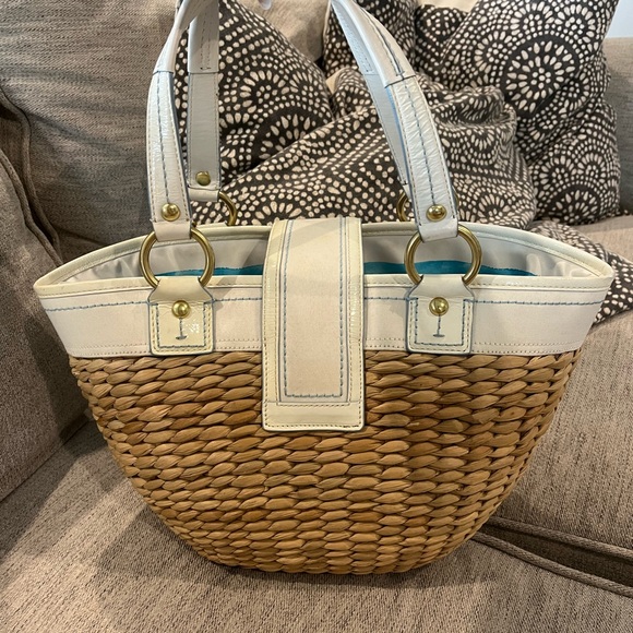 COACH Basket Weave Bag - Picture 2 of 9
